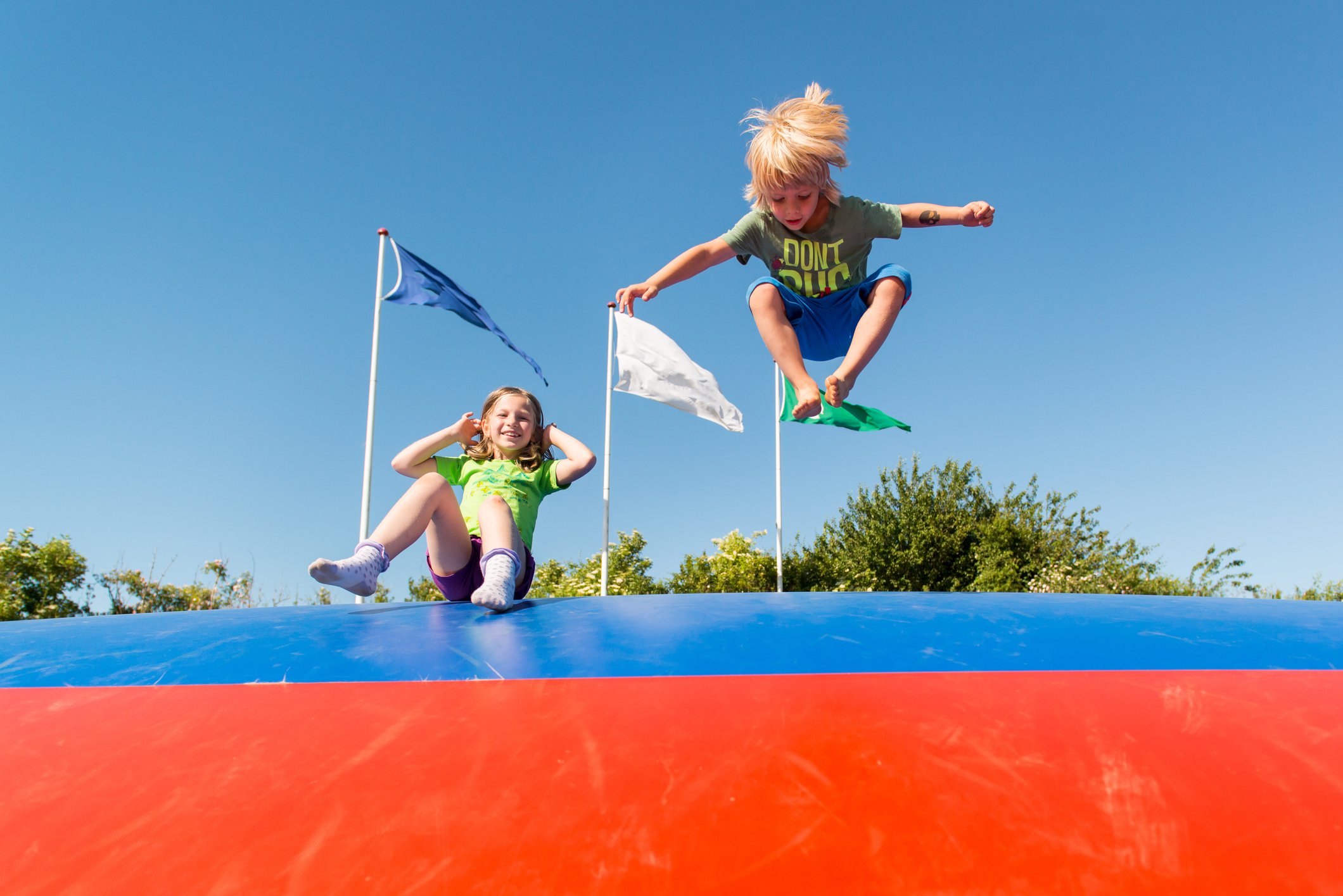 Bounce pillow clearance trampoline